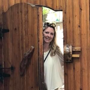 Meet your Posher, Shellie